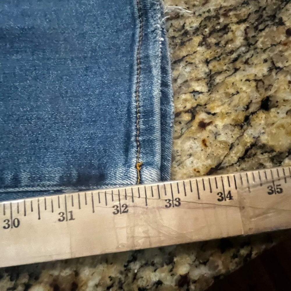 Good American Zara High Rise Classic Bootcut Jeans Blue 28/60 Collection 2022 - Picture 8 of 10